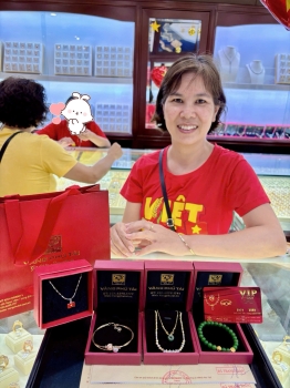 Tin nóng giá vàng sáng 11/11/2025: Giá vàng tăng mạnh đầu phiên